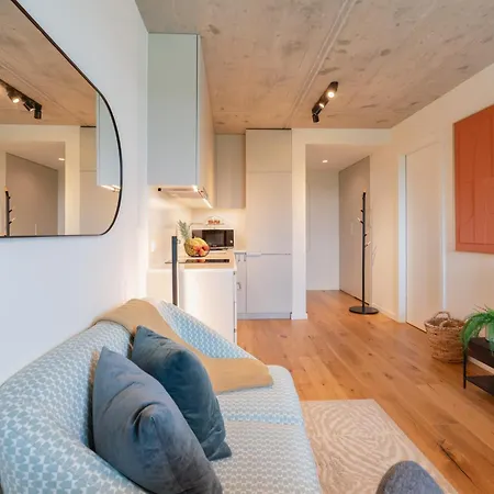 Host Wise - Seaside Bright Flat W Balcony