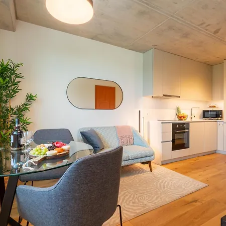 Host Wise - Seaside Bright Flat W Balcony 아파트 레카다팔메이라