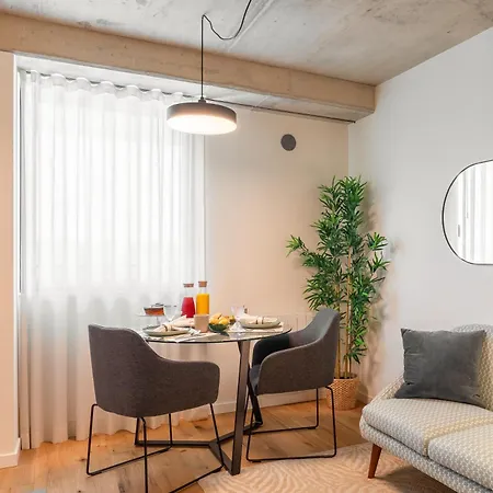Host Wise - Seaside Bright Flat W Balcony Apartment