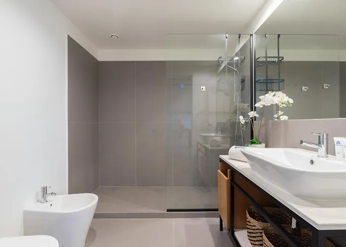 Host Wise - Seaside Bright Flat W Balcony 레카다팔메이라