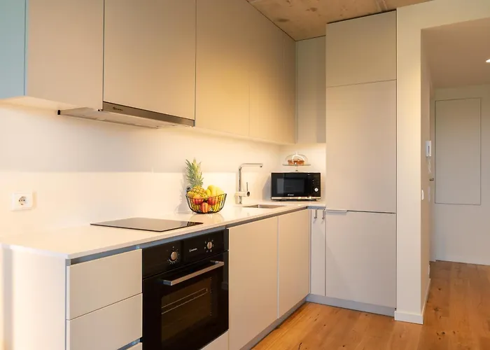 Host Wise - Seaside Bright Flat W Balcony 레카다팔메이라