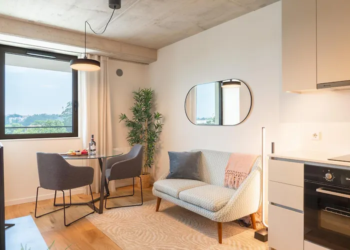 Host Wise - Seaside Bright Flat W Balcony 아파트 *